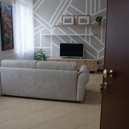 Appartamento A Verona E Parcheggio Nella Proprieta מראה חיצוני תמונה