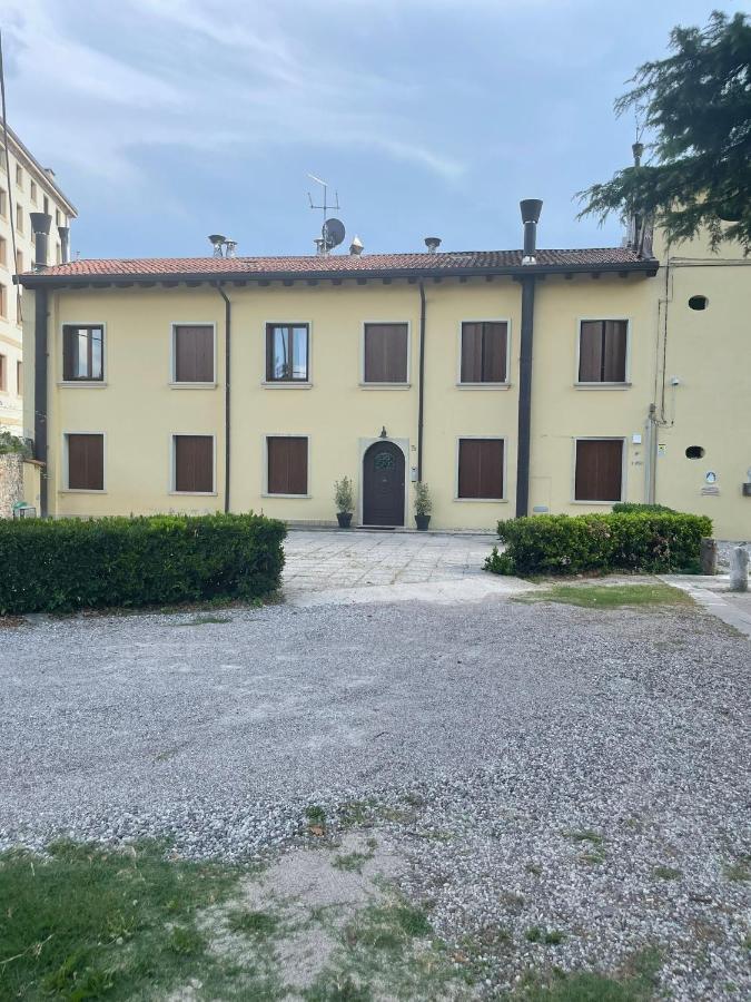 Appartamento A Verona E Parcheggio Nella Proprieta מראה חיצוני תמונה
