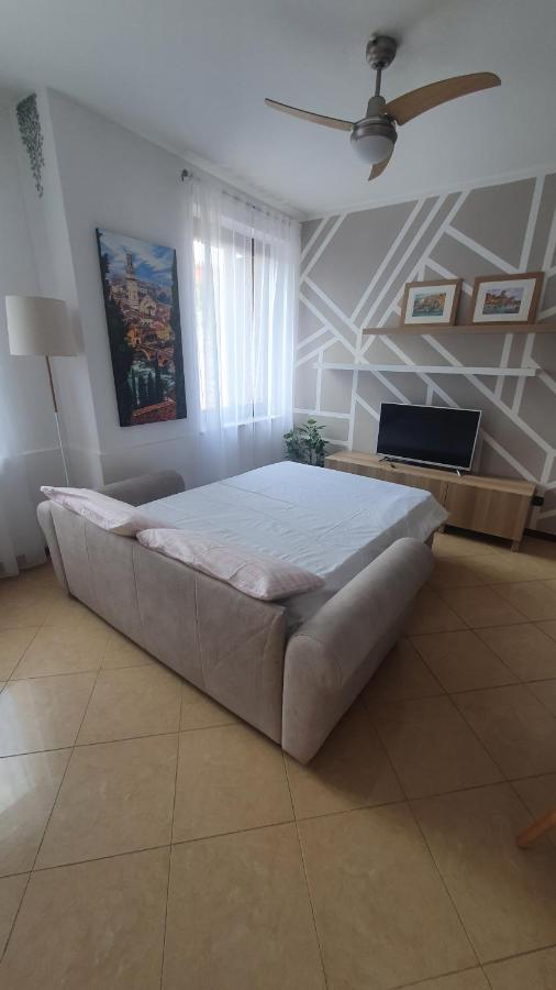Appartamento A Verona E Parcheggio Nella Proprieta מראה חיצוני תמונה